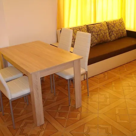 Saint Elena Apartcomplex 3*