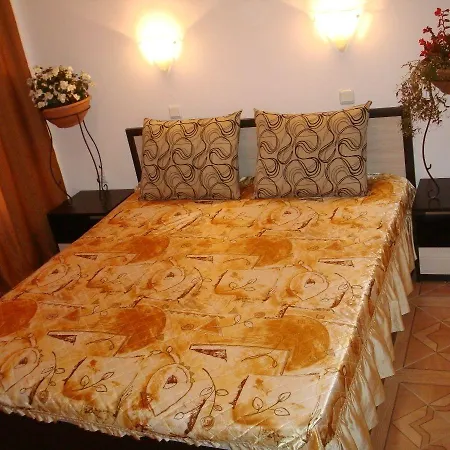Saint Elena Apartcomplex 3* ساني بيتش