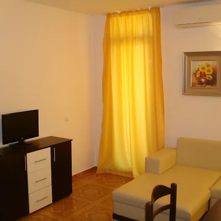 Saint Elena Apartcomplex شقة فندقية