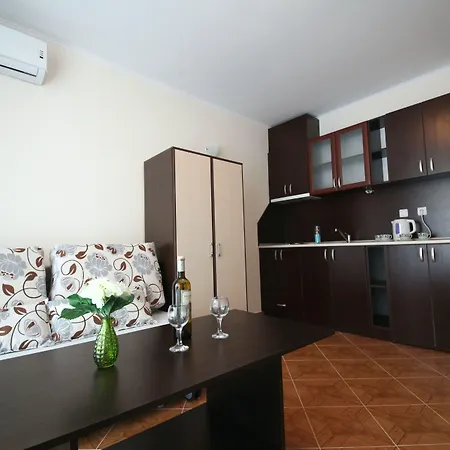 Saint Elena Apartcomplex شقة فندقية