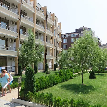 Saint Elena Apartcomplex 3* ساني بيتش