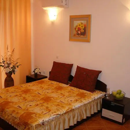 Saint Elena Apartcomplex 3*