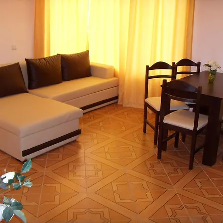 Saint Elena Apartcomplex 3*