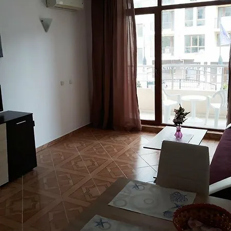 Saint Elena Apartcomplex ساني بيتش